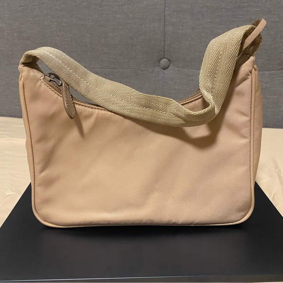 Authentic Re-Nylon Prada Re-Edition 2000 mini bag - Picture 3 of 6